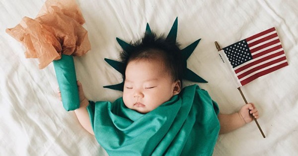 התינוקת המחופשת שהפכה לכוכבת רשת ללא ידיעתה