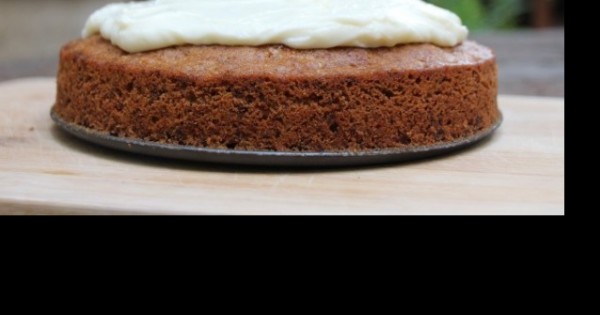 עוגת גזר עם קרם גבינת שמנת