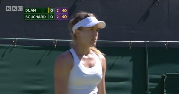 פס החזיה שכמעט חיסל קריירה של טניסאית