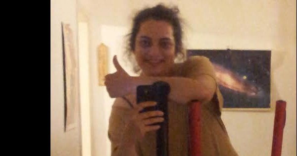 אני לא מזיעה, אני מנצנצת