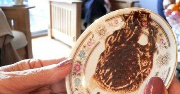 פותחת בקפה-איידה "מלכת המיסטיקה