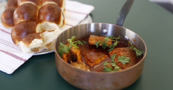 חריימה מושלם ברוטב קארי אדום