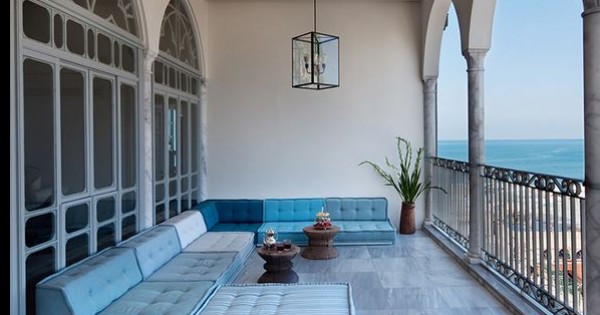 חופשה בסטייל: 10 מלונות בוטיק כחול לבן