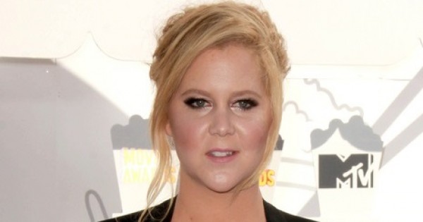 איימי שומר לא תצטלם יותר עם מעריצים בגלל איש אחד חצוף נורא