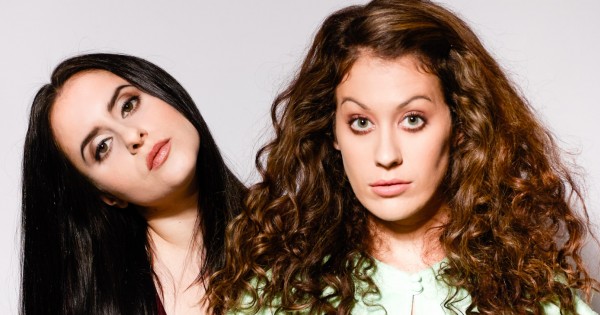 הנשים שמראיינות ברדיו את כל הגברים ששכבו איתן