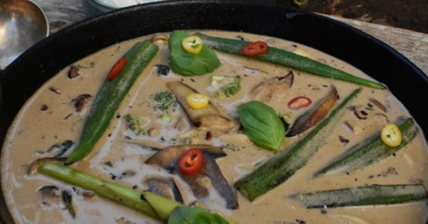 תבשיל סינטה בחלב קוקוס עם קארי וירקות