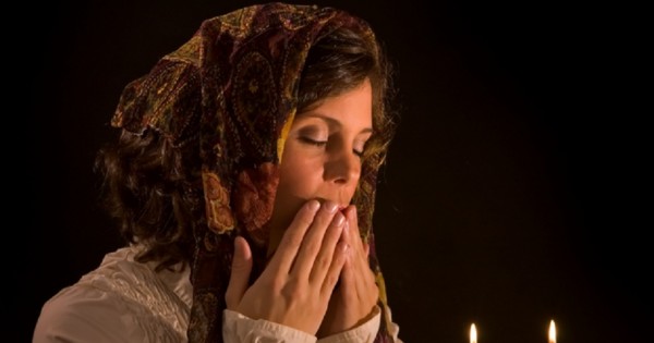 מוסד הניסויים: כשחילונית הופכת לדתייה