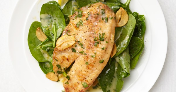 דג אפוי בשקדים, שום, לימון ושמן זית