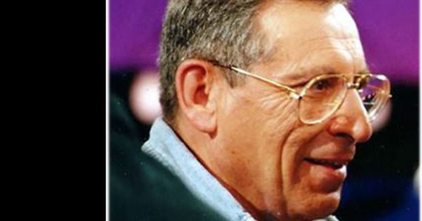 להעביר את תקציב מורשת גנדי לטובת חינוך מגדרי