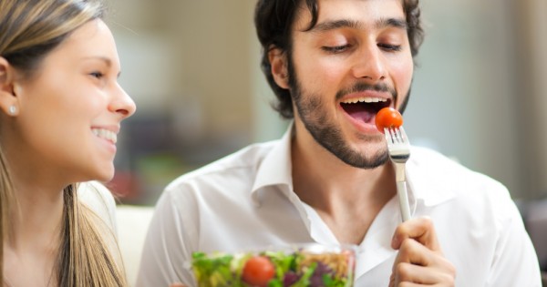 גברים קרניבורים, נשים מנשנשות קינואה