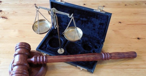 איך לימודי משפטים יכולים לקדם את מעמד האשה