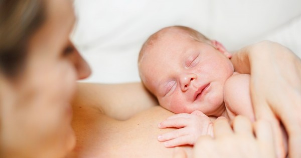 האם תרומת חלב אם מסכנת את חיי התינוק?