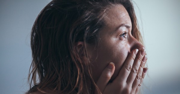 הבעל הקודם שלנו נמצא כל הזמן בבית: האלמנות והחברות לשעבר על החיים בלעדיו