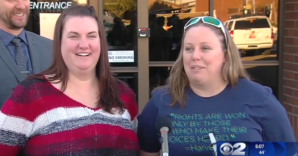 משפט האימוץ שגרם לסערה בארצות הברית