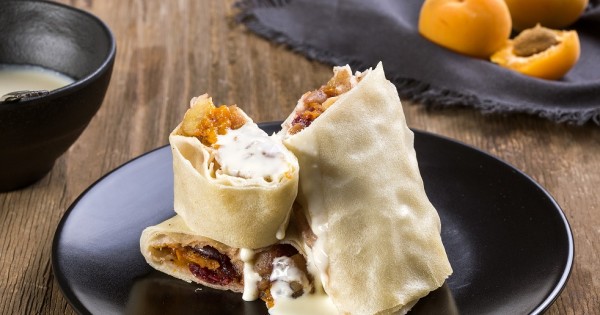 פסטייה תפוחים ובננות ללא סוכר ורוטב וניל