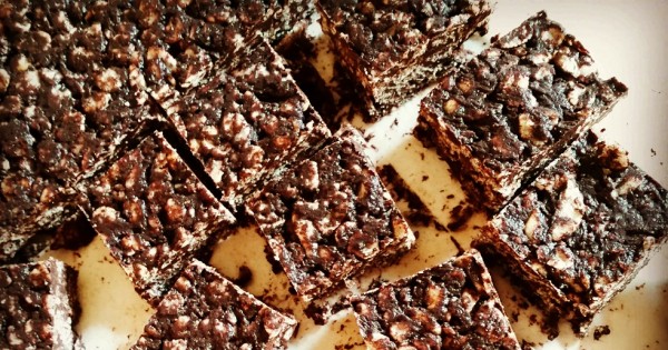 פצפוצי אורז עם קקאו, טחינה וסילאן