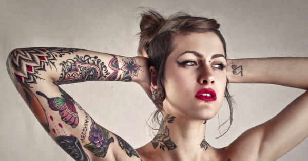 נשים וקעקועים: אקט חתרני או עוד כניעה למיינסטרים?