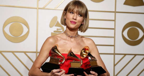 טיילור סוויפט מצדיקה את היותה הכוכבת הגדולה ביותר כיום