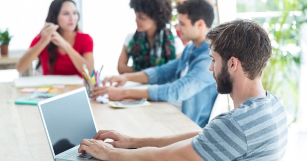 10 טיפים שיהפכו אתכם לעובדים מאושרים יותר