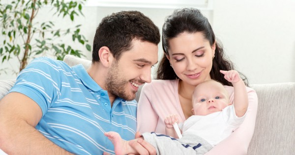 לא מחתלים- מלבישים!