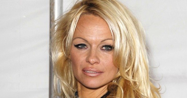 נשים עושות מקלטות סקס קריירה, גברים עושים מהן כסף