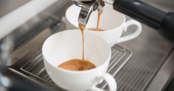 מחקר חדש: שתיית קפה יכולה להאריך את חייכם