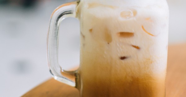 אייס קפה קיצי צונן בלי כפית סוכר