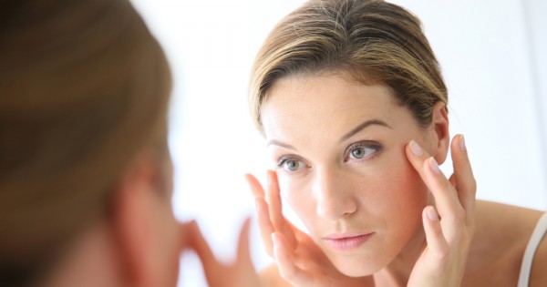 הדברים הכי מפתיעים שעלולים להזיק לעור הפנים