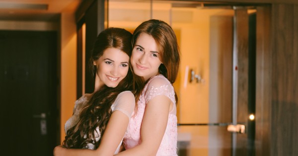 שמלה לחתונה של אחותך בפחות מ-250 שקל