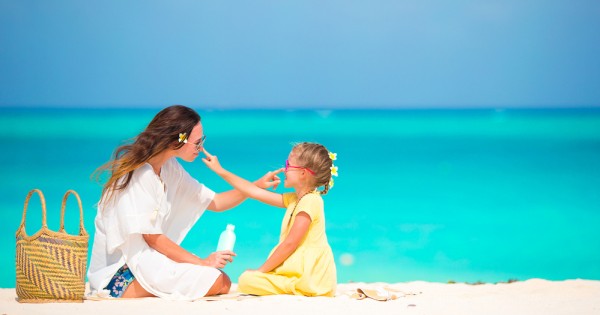 הגנה מהשמש: המומלץ, המסוכן וזה שגרם לנו לשאול WTF?