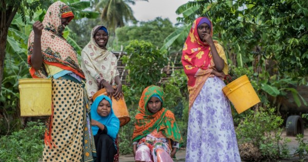 הנשים הסטרייטיות שמתחתנות עם נשים אחרות