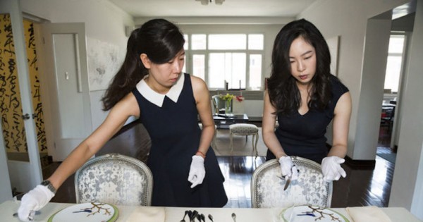 הלהיט של הנשים הסיניות האמידות: בתי ספר לנימוסים וכללי התנהגות