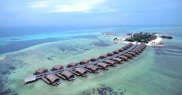 על אנרגיה סולארית בלבד: אתר נופש יוקרתי