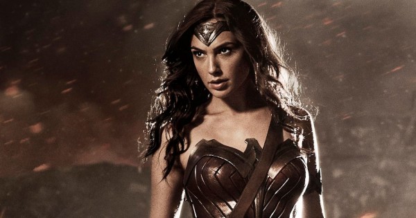 גל גדות קוטלת שיימרים כמו וונדר וומן אמיתית