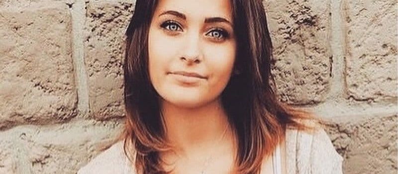 פריס ג'קסון מלמדת את כלי התקשורת לקח