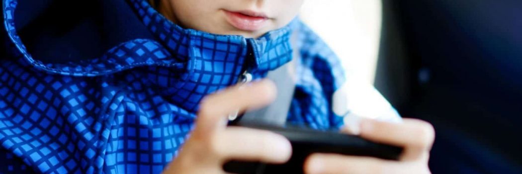 הגבלת פורנוגרפיה לילדים ומתבגרים