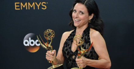 איך נשארה ג'וליה לואי דרייפוס רלוונטית למעלה מ-3 עשורים?