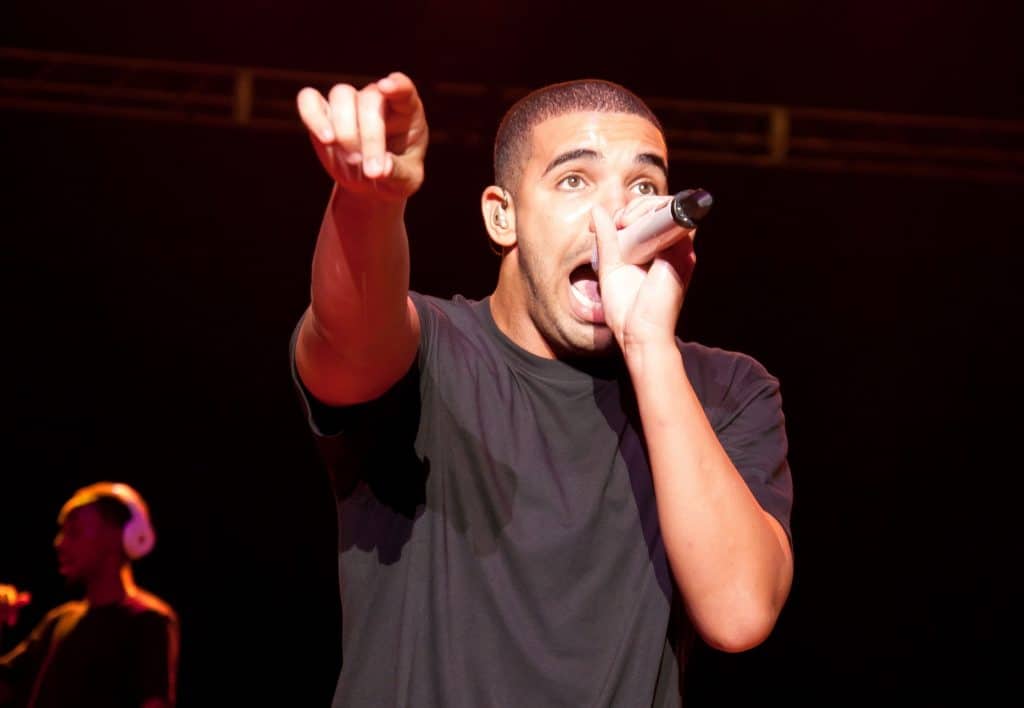 דרייק מצטרף לתנועה של אמנים שמבהירים שאין מקום לאלימות ולהטרדות מיניות בקהל. צילום: Shutterstock