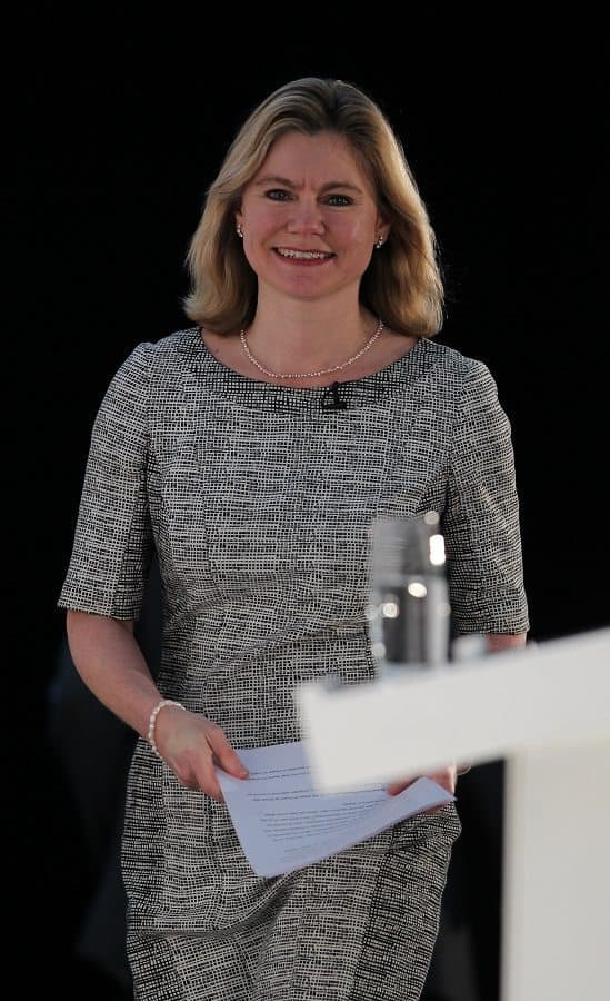 שרת החינוך הבריטית ג'סטין גרינינג. צילום: Shutterstock