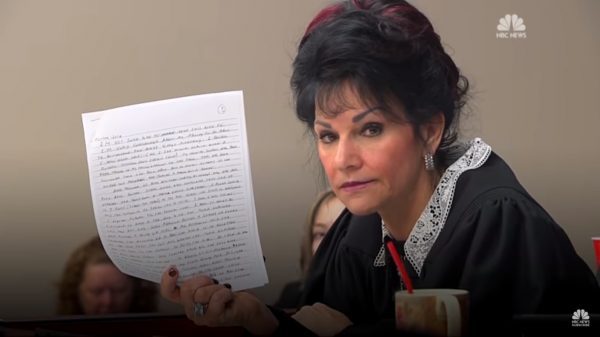 השופטת רוזמרי אקווילינה. צילום מסך