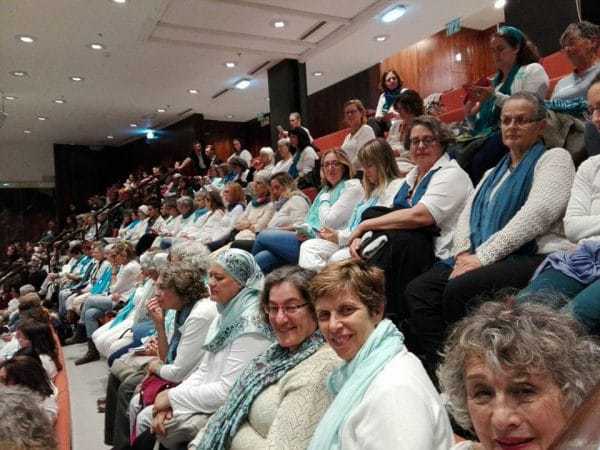  נשים עושות שלום