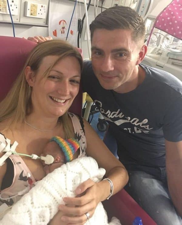 פג שנולד בשבוע 28: החיבוק הראשון