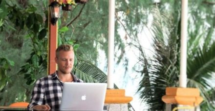 כך תרוויחו מאות אלפי דולרים בלי ללכת למשרד