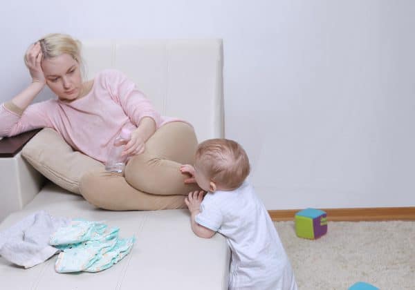 דיכאון אחרי לידה. shutterstock