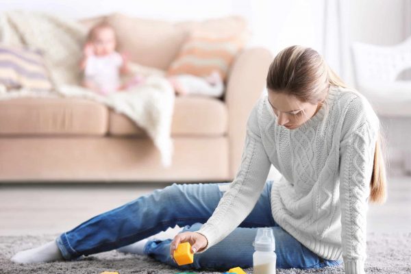 דיכאון אחרי לידה. shutterstock