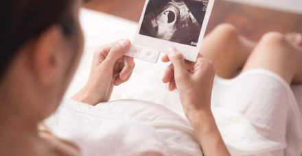 בדיקה חדשה שחושפת את מין העובר כבר משבוע 8 מעוררת סערה