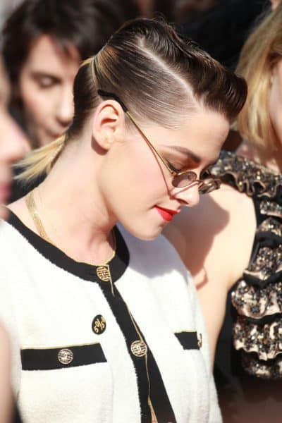 קריסטן סטיוארט משתתפת במחאה השקטה בפסטיבל קאן, צילום: Shutterstock