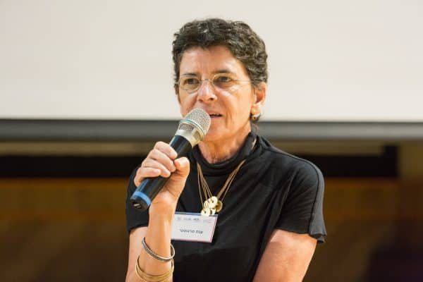 ענת סרגוסטי, מנחת הפאנל. צילום: בני גם זו לטובה