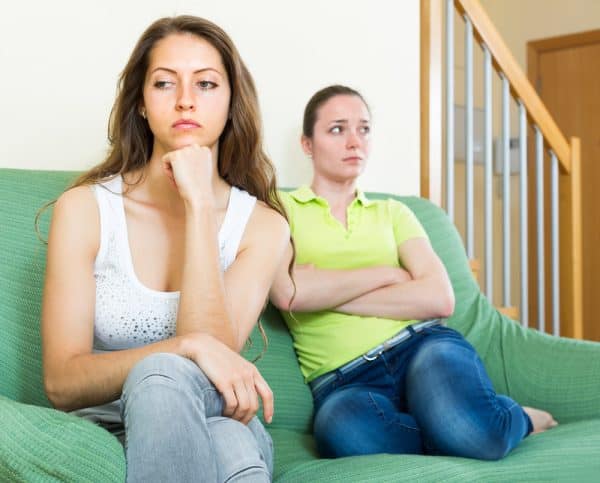 "כשהגעתי הפרתי לה את האיזון המושלם של להיות ילדה יחידה ומפונקת". תמונה: Shutterstock