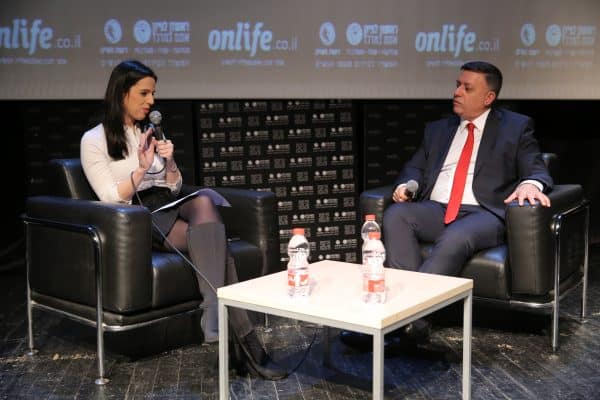 גבאי וליאל, העב. צילום: בני גם זה לטובה